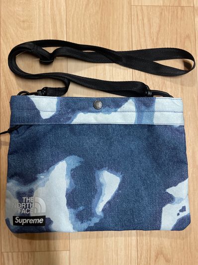 Supreme x The North Face Bleached Denim Print Shoulder Bag "Indigo"