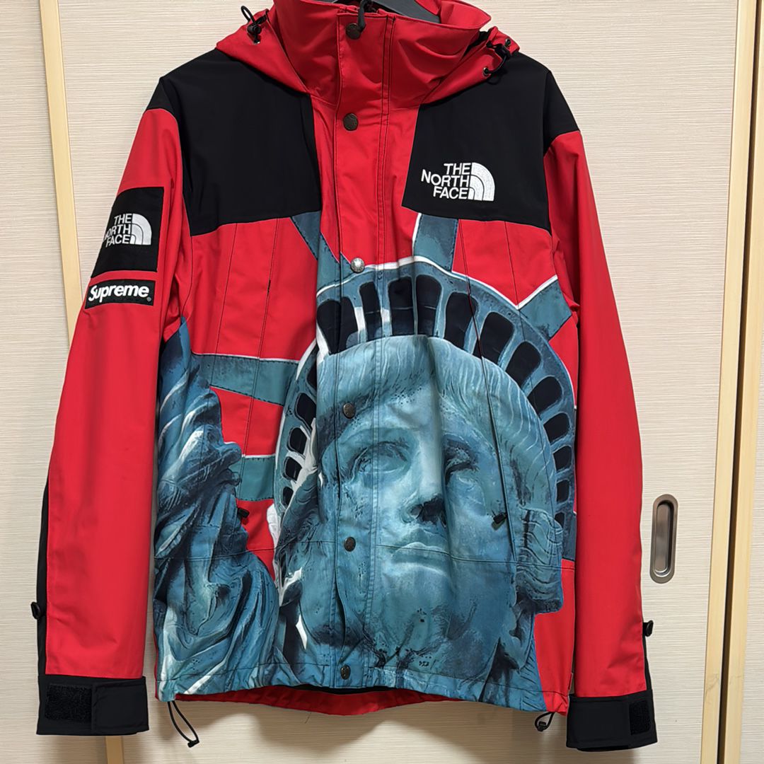 Supreme x The North Face Statue of Liberty Mountain Jacket "Red"