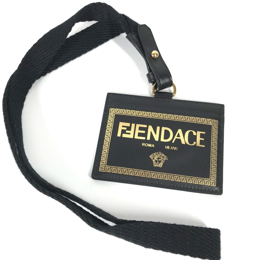 ヴェルサーチ VERSACE FENDACE フェンダーチェ フェンディ FENDI コラボ ネックストラップ付 IDホルダー メデューサ カードケース レザー ブラック 新品同様