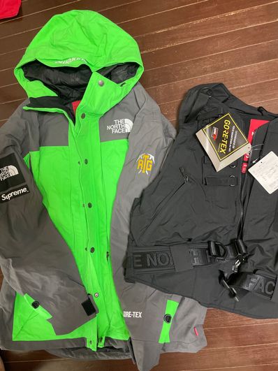 Supreme x The North Face RTG Jacket + Vest "Green"