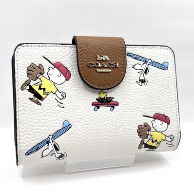 COACH(コーチ)PEANUTS 二つ折り財布 スヌーピー スポーツプリント ホワイト レザー ゴールド金具 ウォレット 【中古】