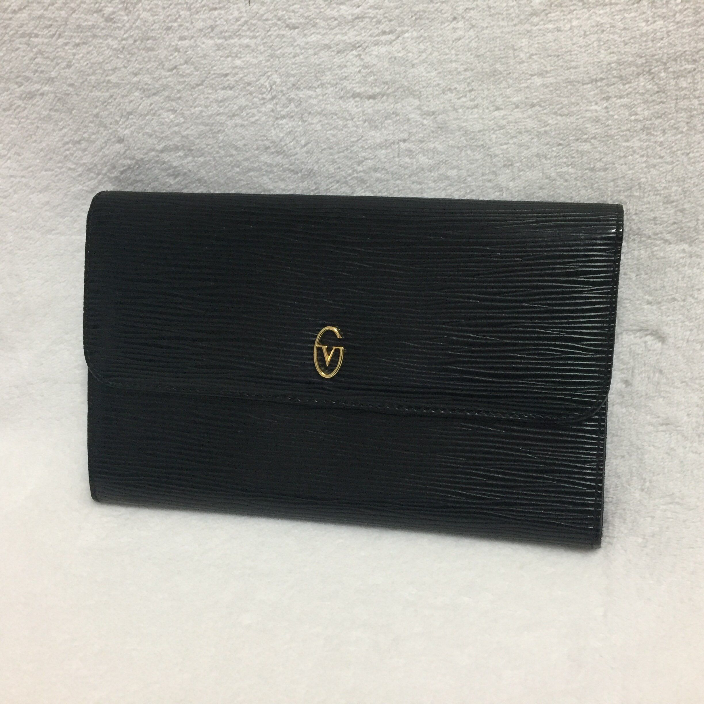G.VALENTINO ヴァレンチノ 長財布 エピ