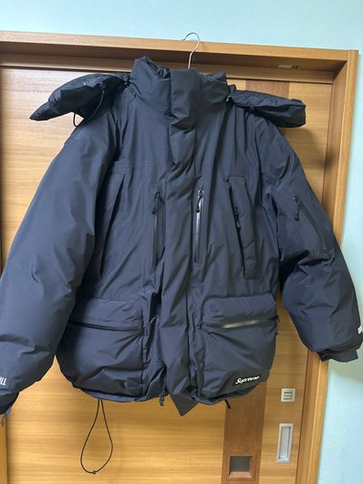 Supreme GORE TEX 700 Fill Down Parka "Black"
