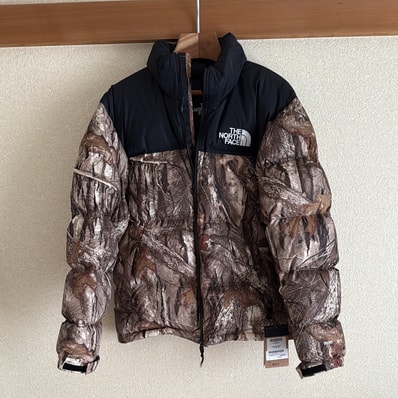 The North Face 1996 RETRO NUPTSE PACKABLE JACKET 海外版 "Leaves"