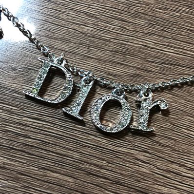 クリスチャン・ディオール ロゴ シルバーネックレス
