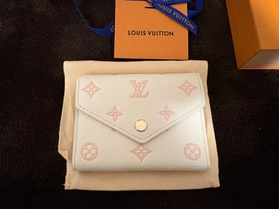 ポルトフォイユ・ヴィクトリーヌ モノグラム ミルキー, 折り財布,