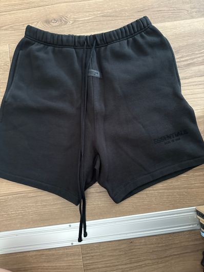 FEAR OF GOD ESSENTIALS Sweatshort "Stretch Limo"