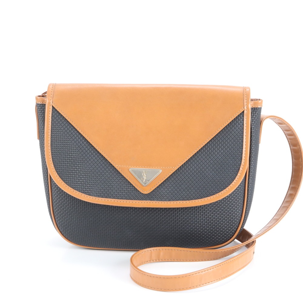 ■極美品 イヴ サンローラン YSL 三角プレート クロスボディ