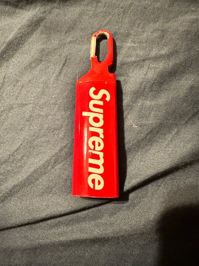 Supreme Lighter Case Carabiner "Red"