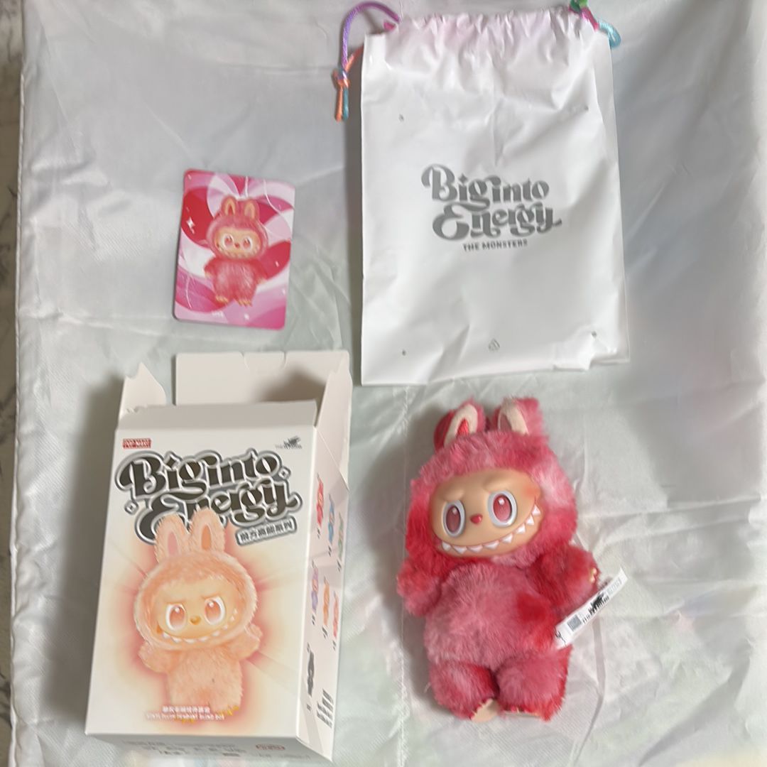 POP MART THE MONSTERS (LABUBU) Big into Energy Series Plush Pendant LOVE