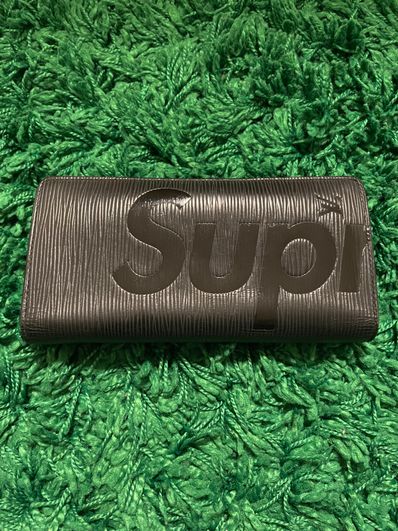 Supreme / Louis Vuitton Epi Portefeuille Brazza "Noir"