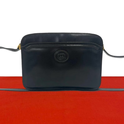 GUCCI グッチ GG ロゴ レザー ショルダーバッグ ブラック
38124