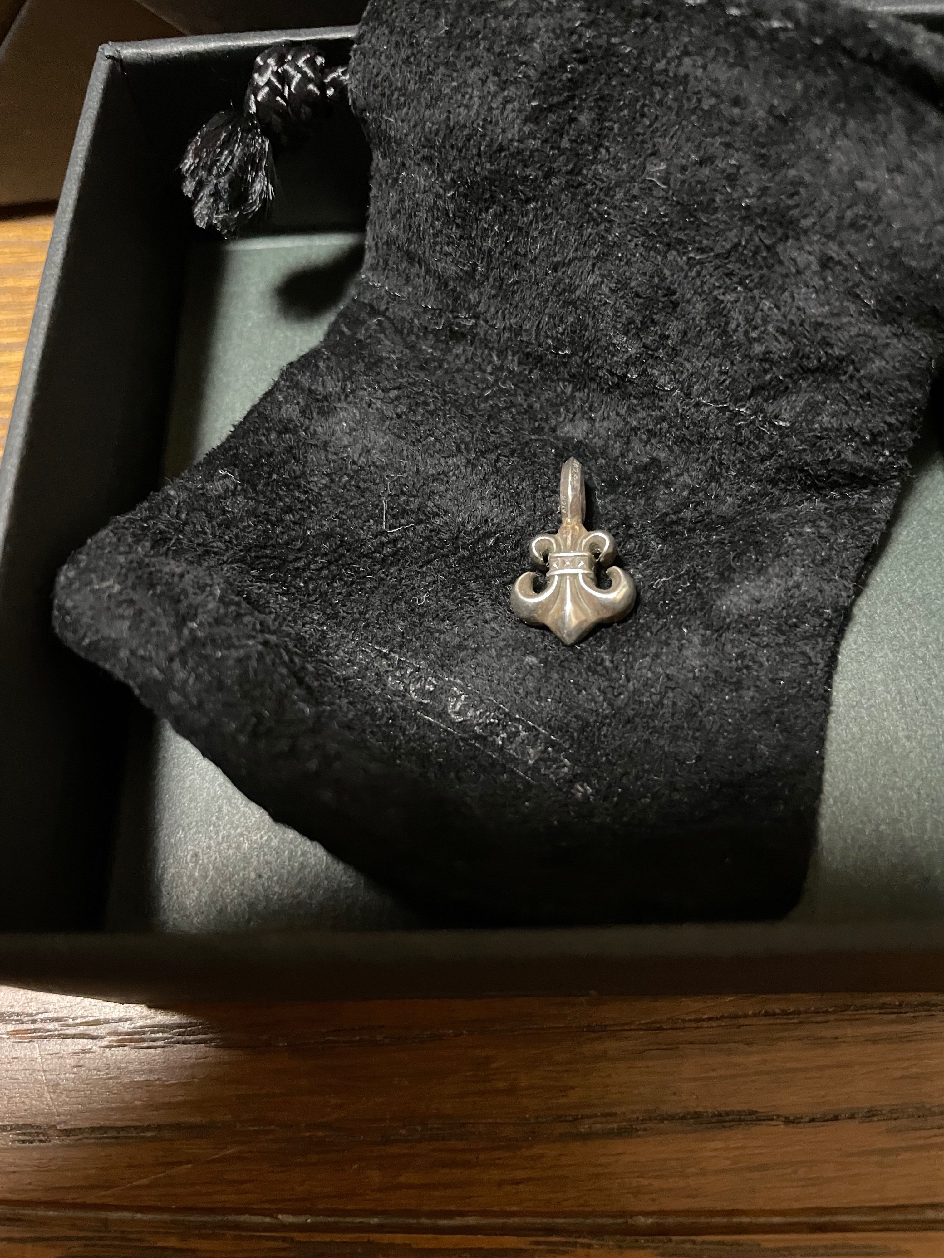 Chrome Hearts #B Stack Charm BS Fleur V2 "Silver"