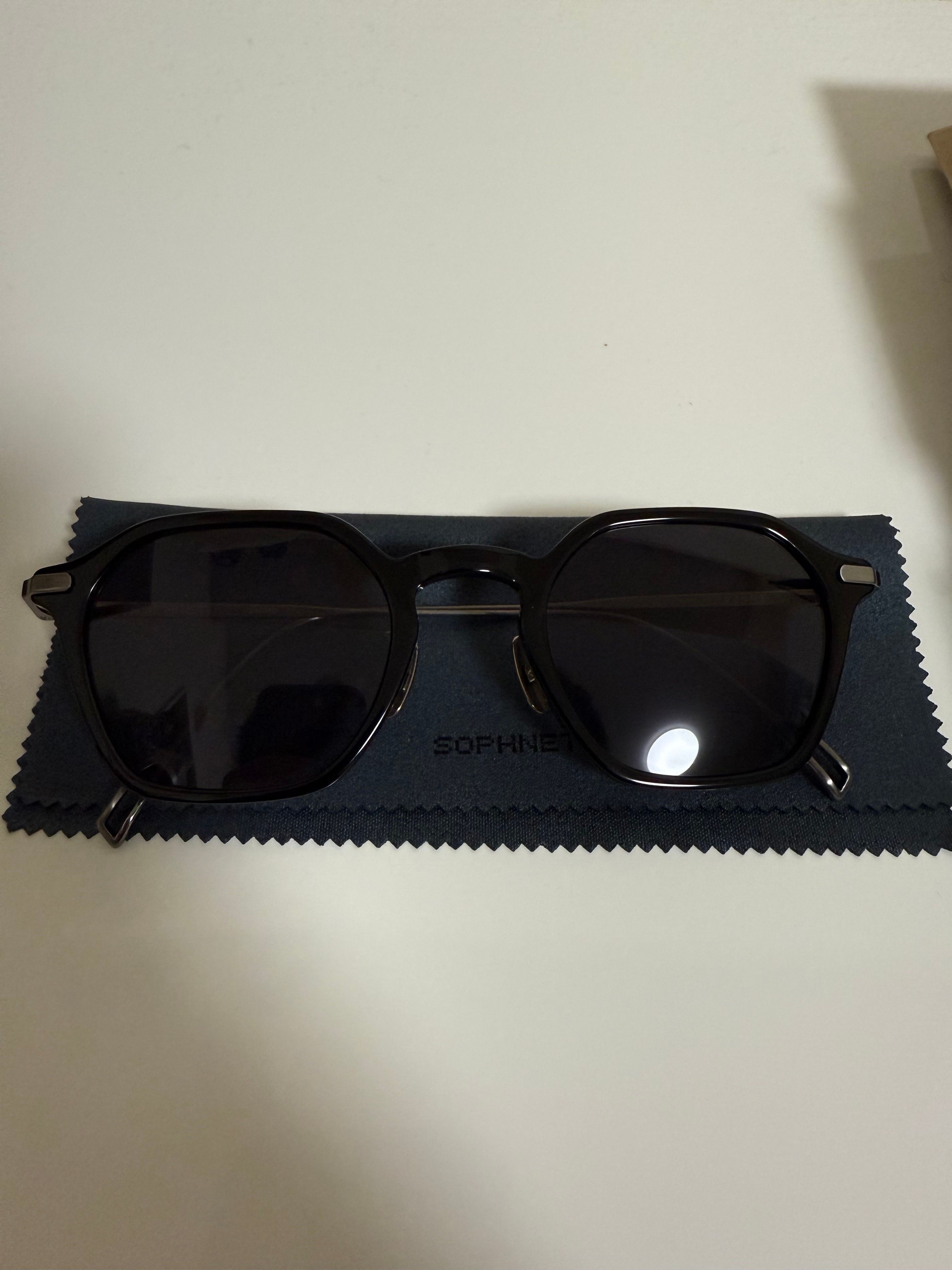 KANEKO OPTICAL x SOPHNET. Titanium Hexagon Sunglasses "Black"