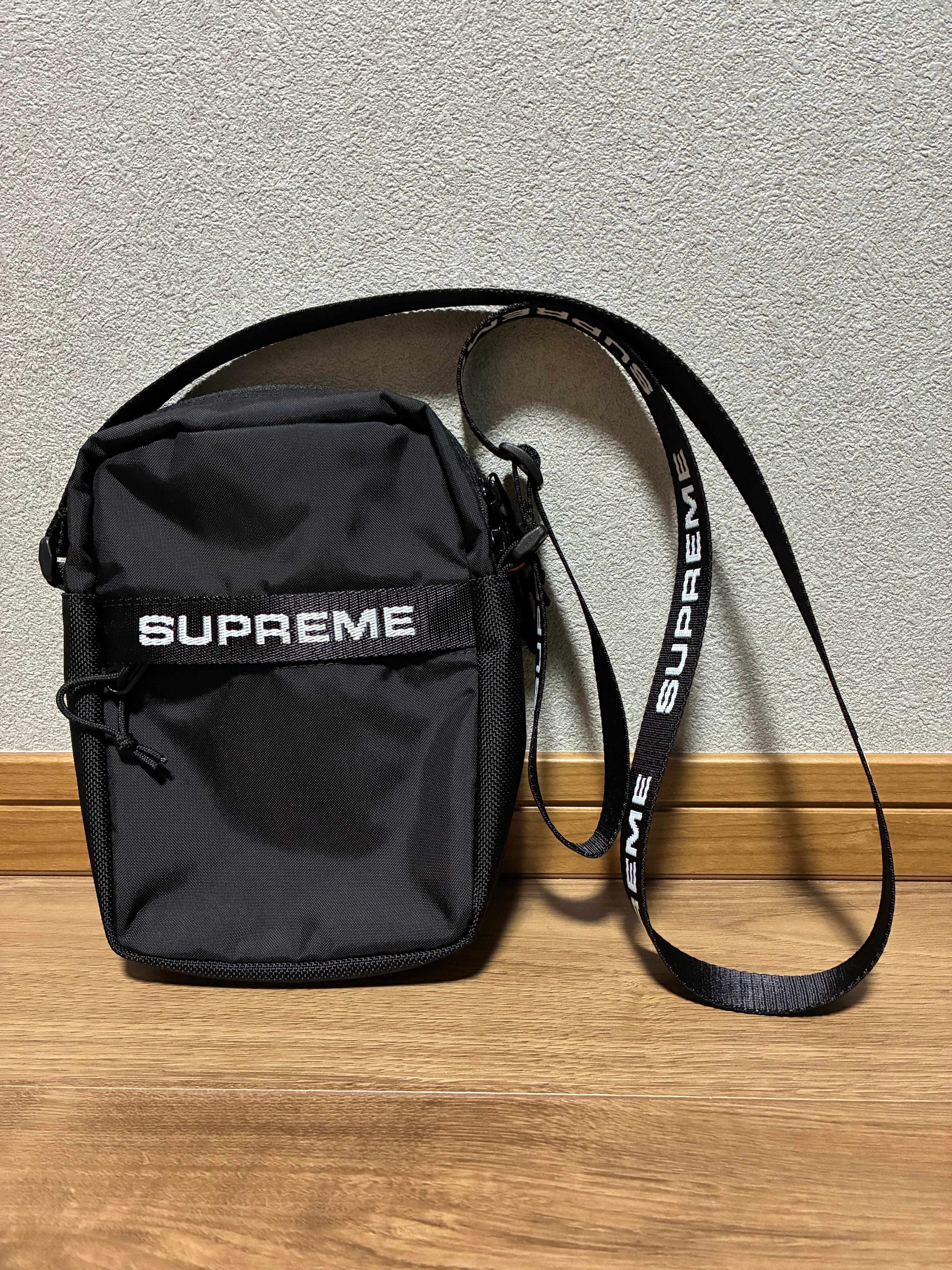 Supreme FW22 Shoulder Bag 