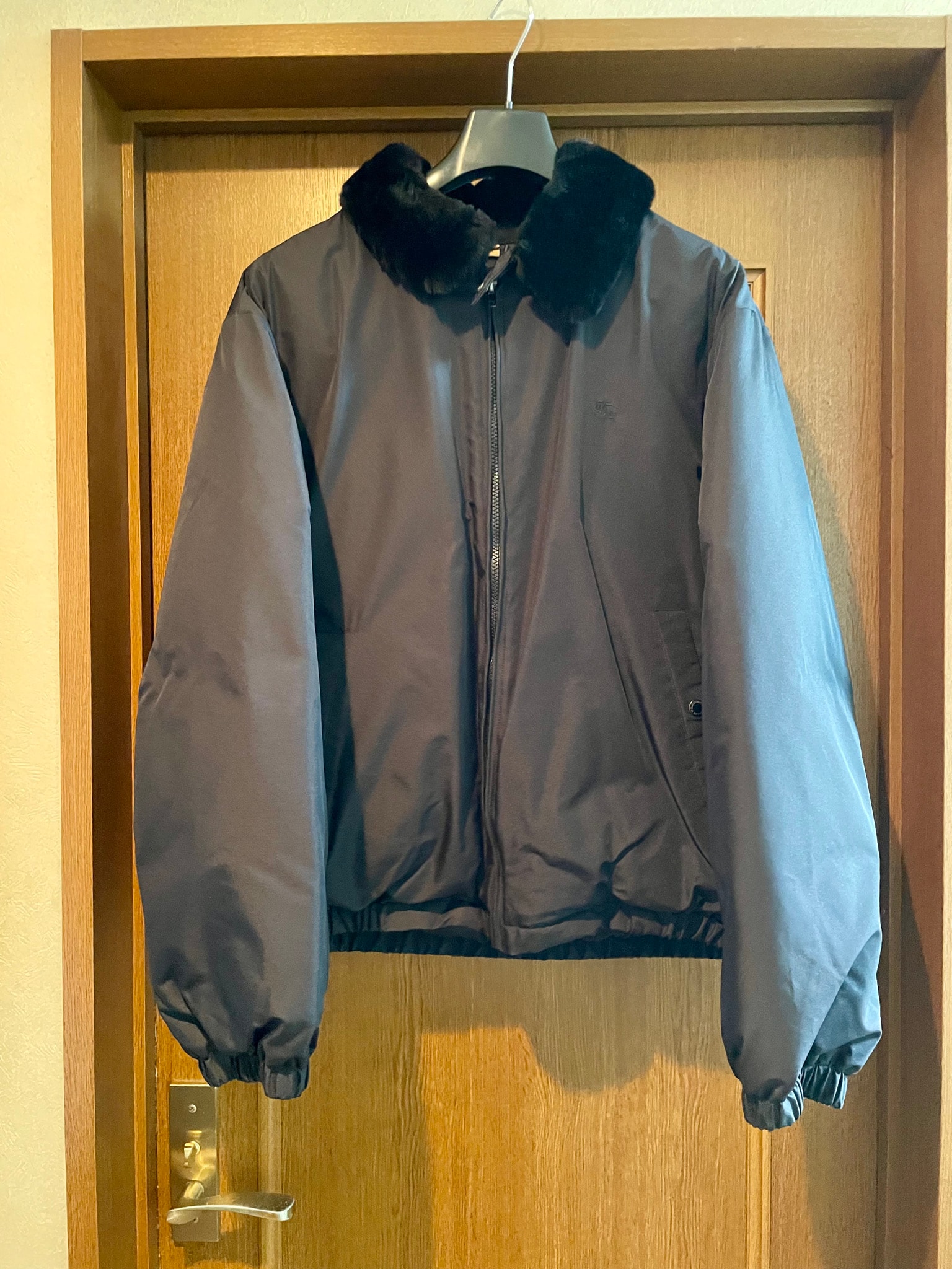 Supreme x Burberry Shearling Collar Down Puffer Jacket "Black"