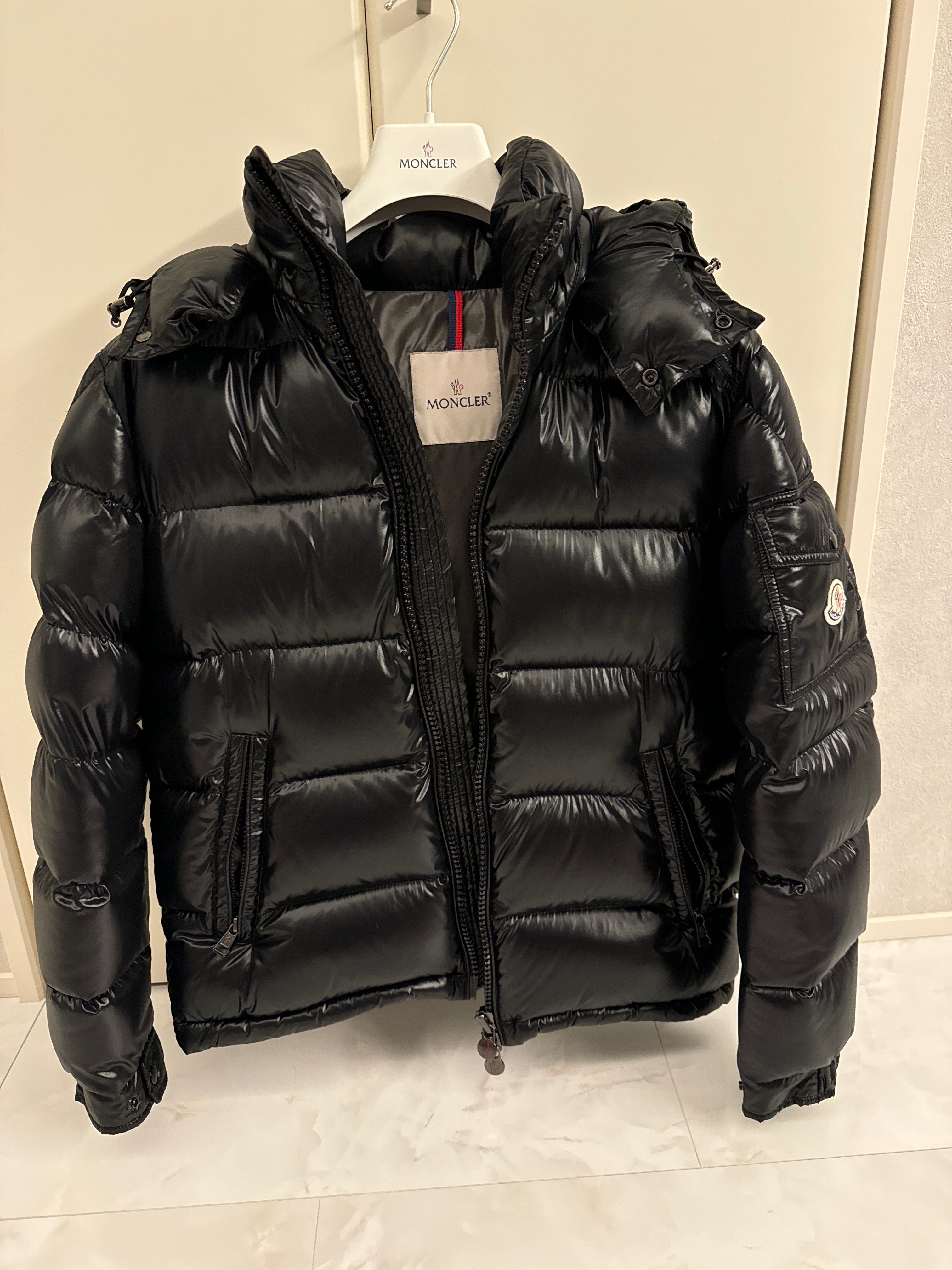 MONCLER Maya Short Down Jacket "Black" (22FW)