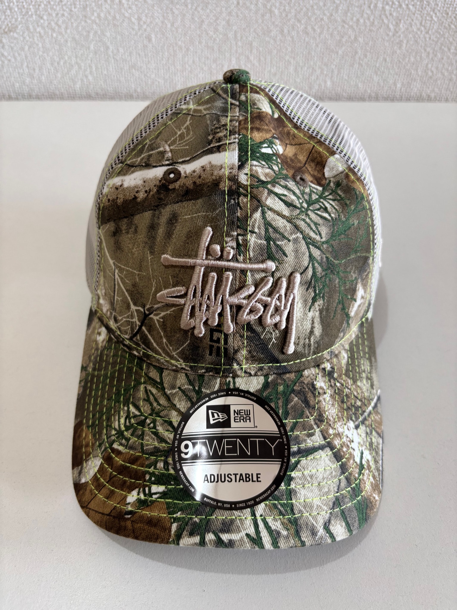 Stussy New Era 9Twenty Basic Trucker "Real Tree Edge"