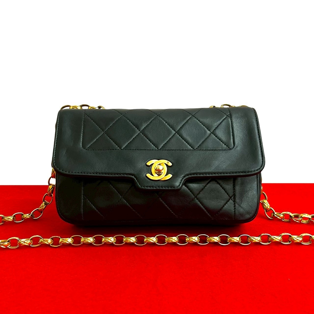 CHANEL シャネル マトラッセ ココマーク ラムスキン ショルダーバッグ ブラック
 a64-2