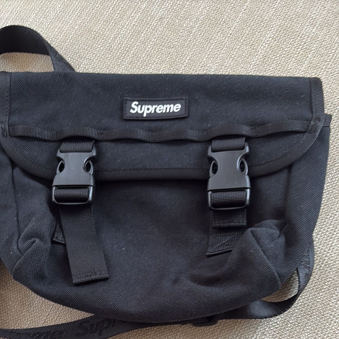 Supreme 25SS Mini Messenger Bag "Black"