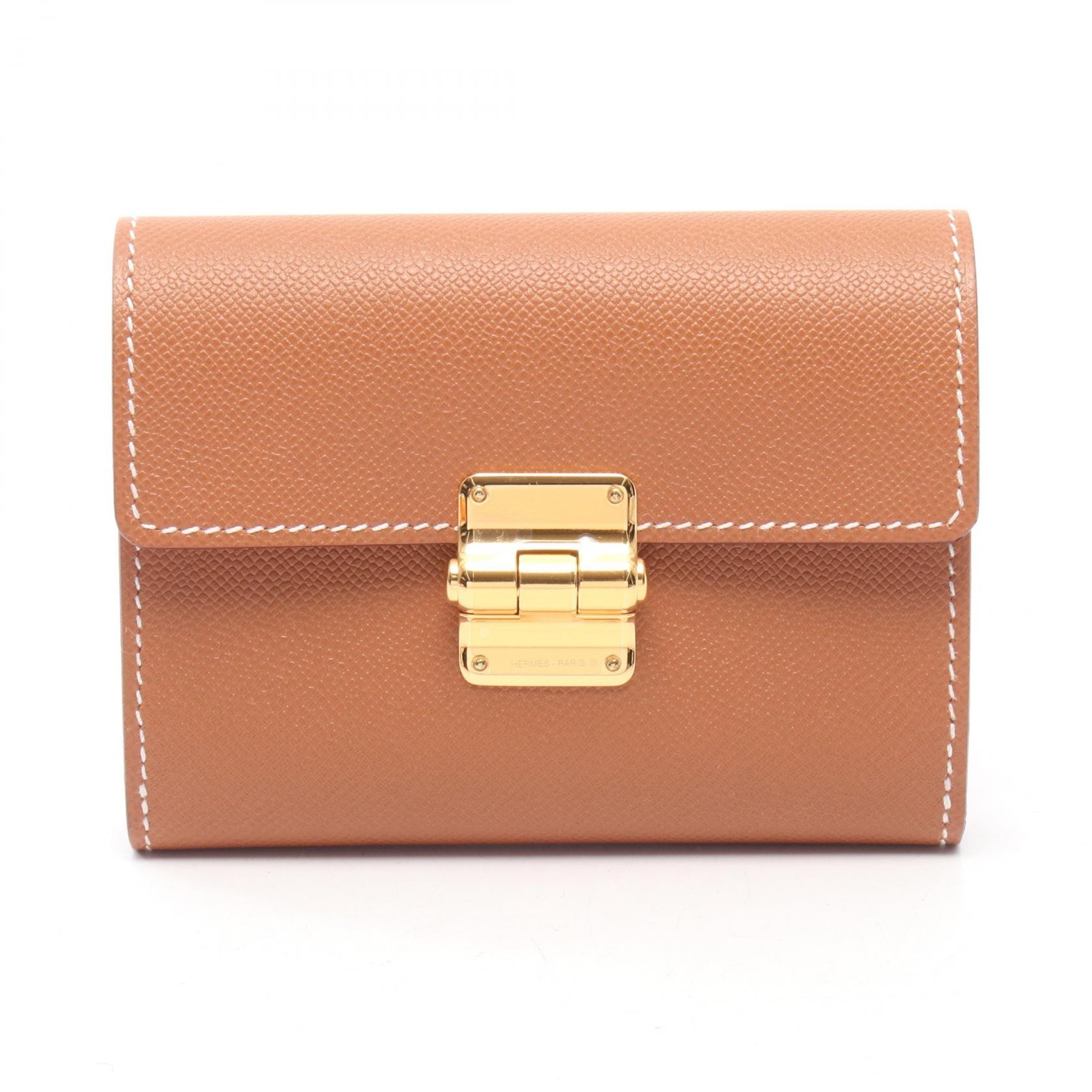 エルメス HERMES シャルニエール コンパクト ゴールド 三つ折り財布 財布 ヴォーマダム ヴォーマダム ゴールド K刻印(2025年製造) レディース ゴールド系 【中古】