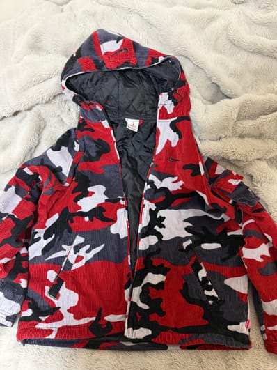 Supreme / Nike Arc Corduroy Hooded Jacket "Red Camo"