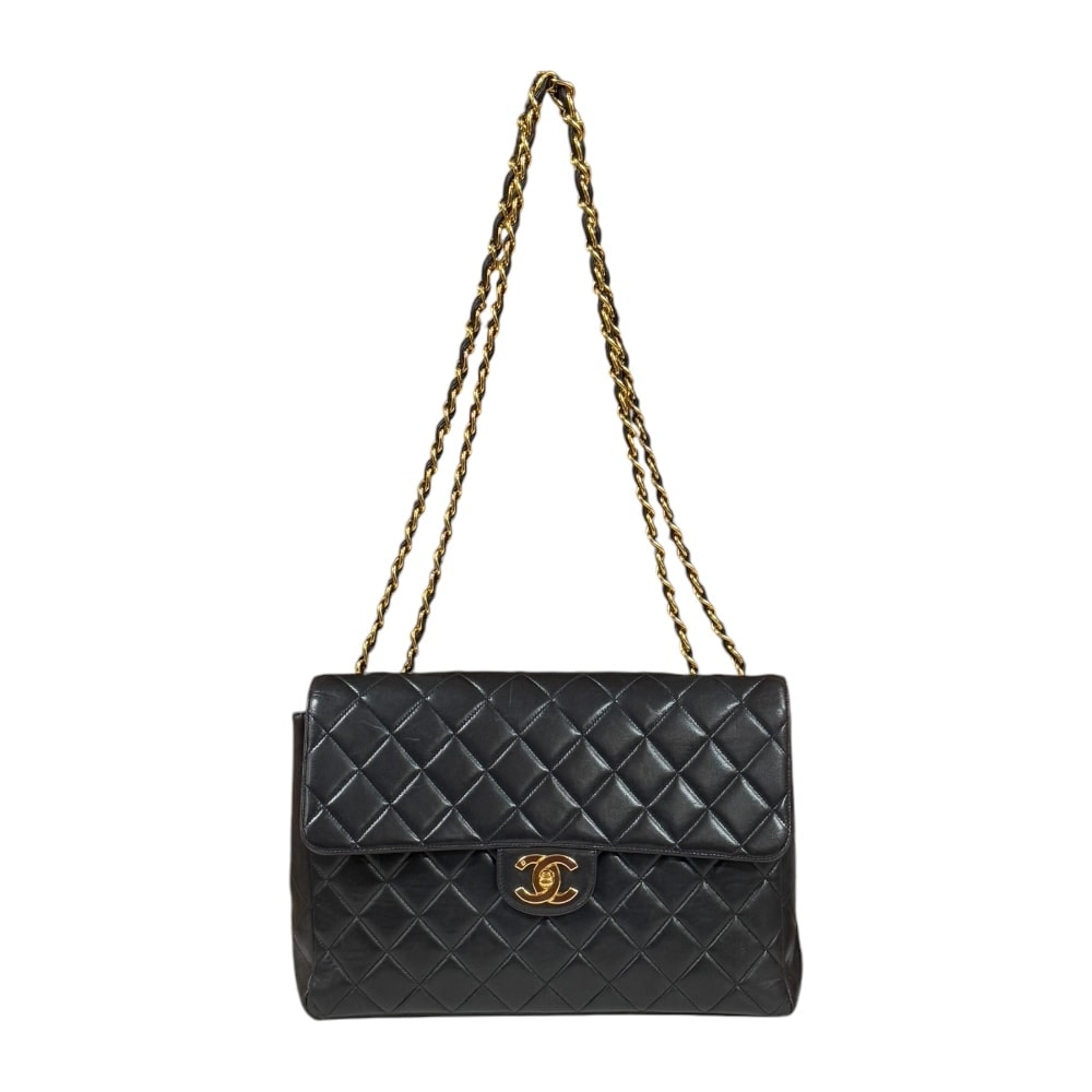 シャネル デカマトラッセ30 ショルダーバッグ ラムスキン ブラック レディース CHANEL  中古
