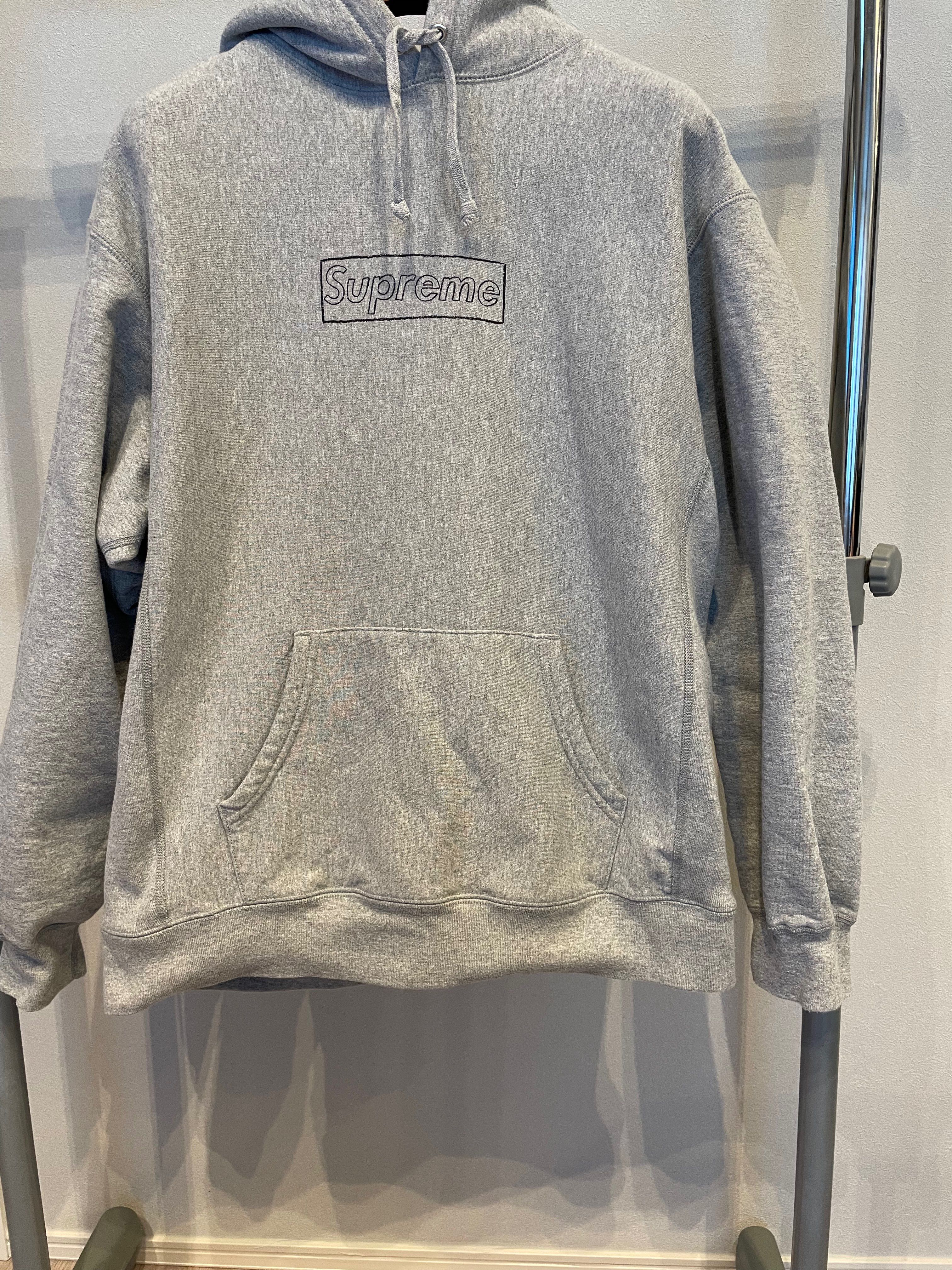 Supreme KAWS Chalk Logo Hooded Sweatshirt "Grey"(2021)