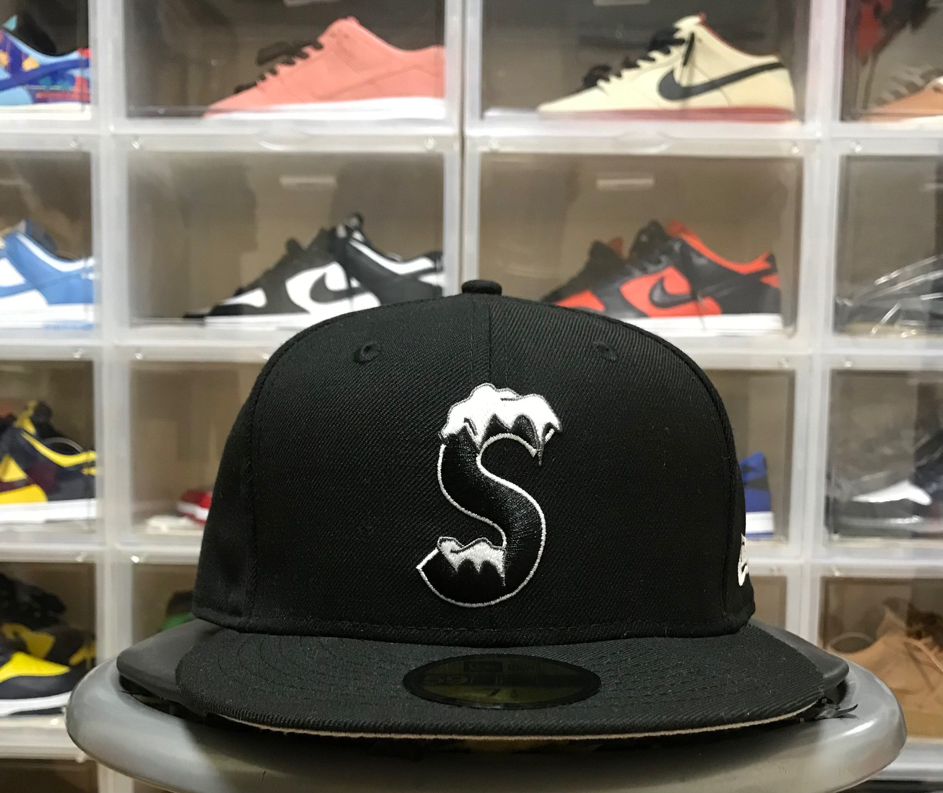 Supreme S Logo New Era® "Black" (20FW)