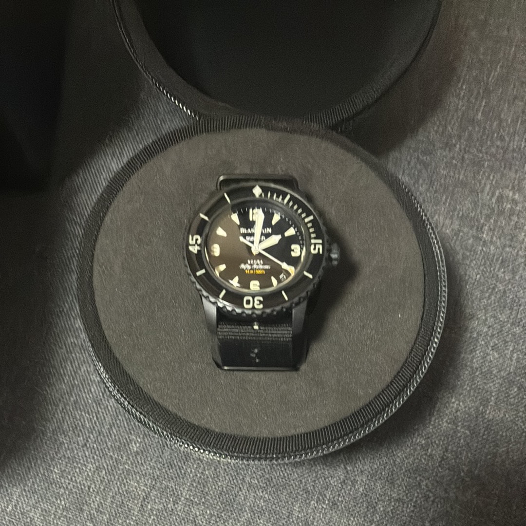 ブランパン x スウォッチ コレクション "オーシャンオブストーム" SO35B400