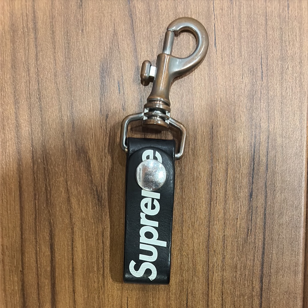 Supreme Leather Key Loop 