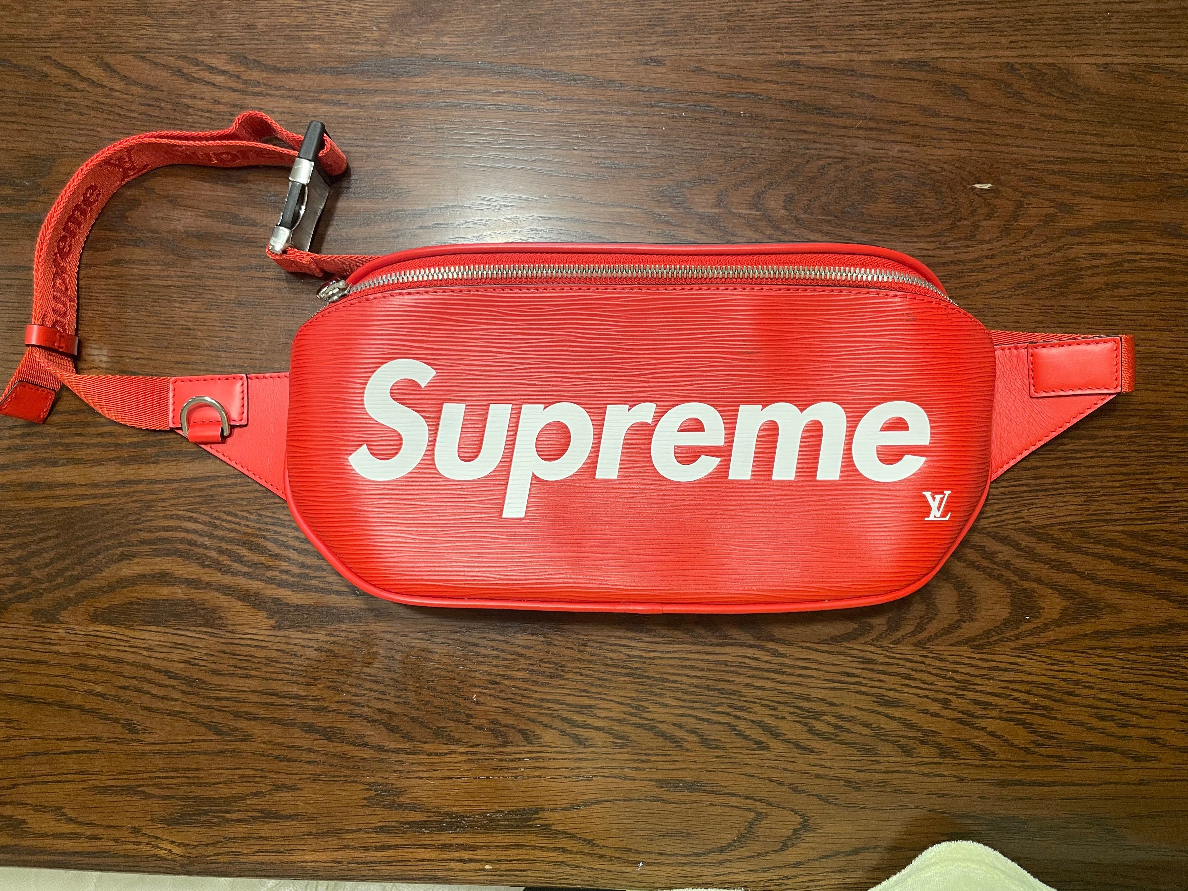 Supreme / Louis Vuitton Bumbag "Red"