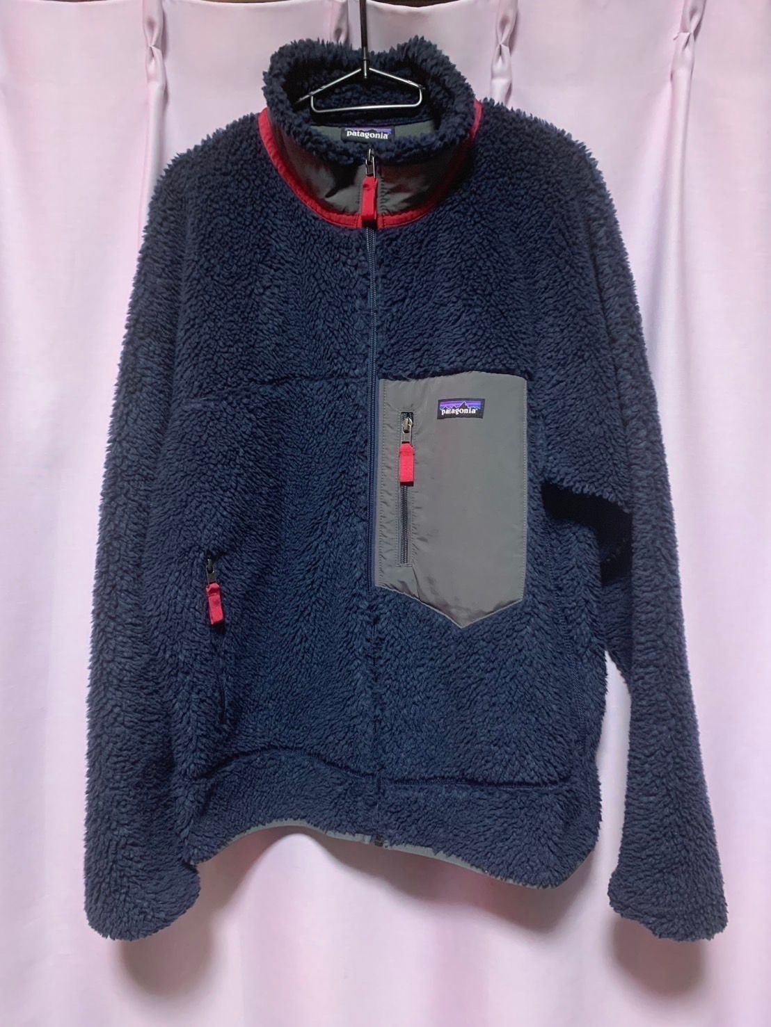 patagonia Men's Classic RetroX Jacket "New Navy w/Wax Red"