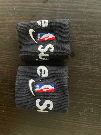 Supreme / Nike®/NBA Wristband "Black"