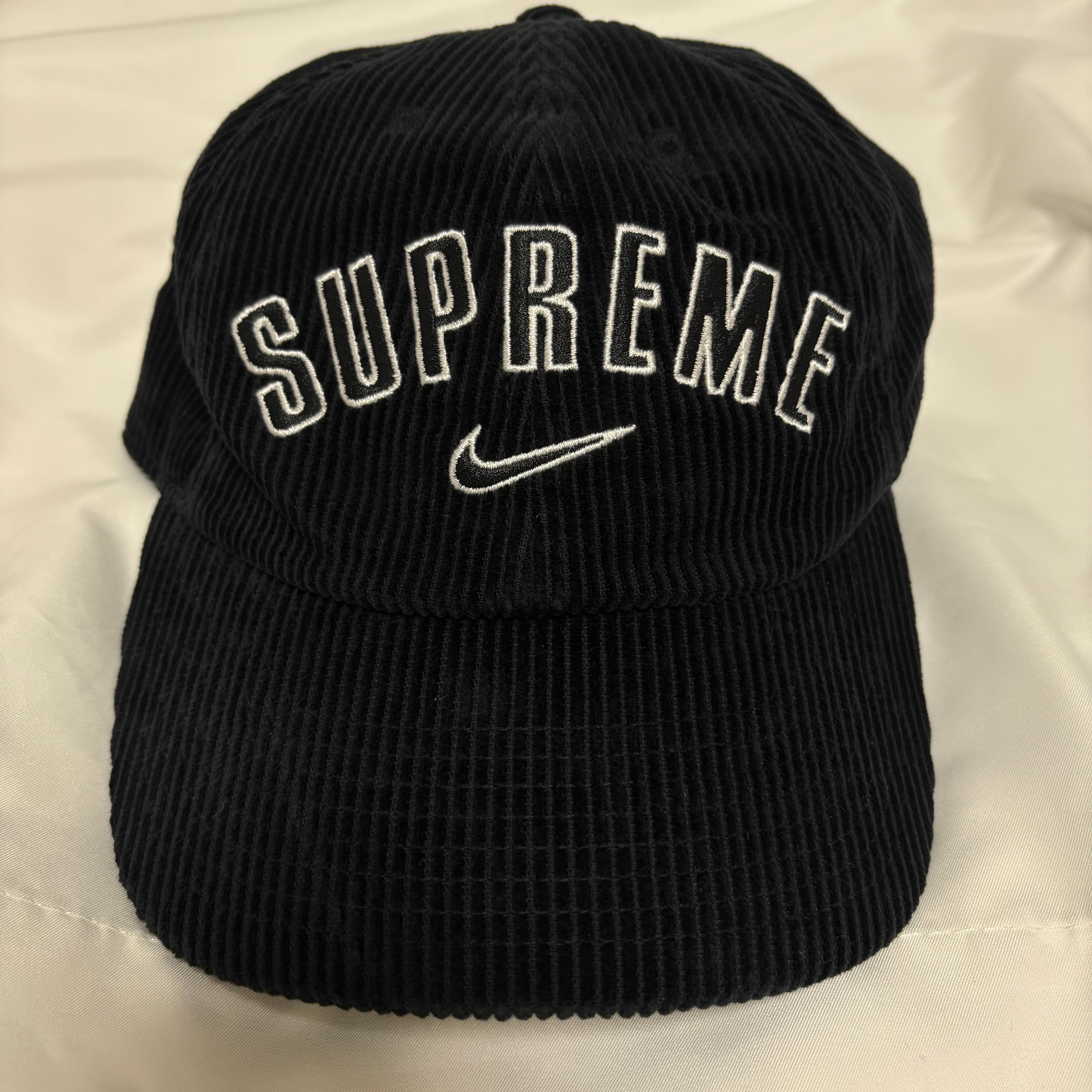Supreme GORE-TEX Bell Hat 