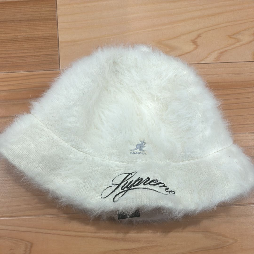 Supreme / Kangol Furgora Casual "White"
