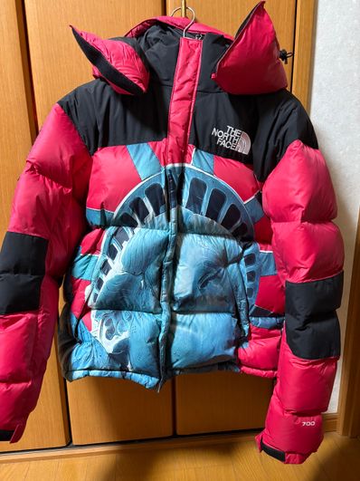 Supreme x The North Face Statue of Liberty Baltoro Jacket "Red"