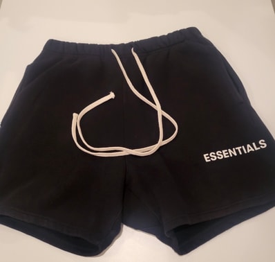 FEAR OF GOD Essentials Graphic Sweat Shorts "Black"