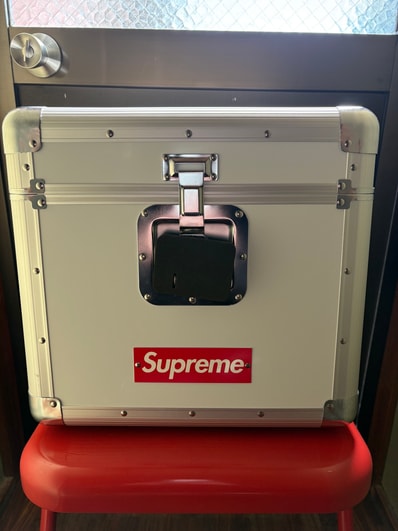 Supreme / Cini & Nils Cuboluce Table Lamp Supreme / Cini & Nils Cuboluce Table Lamp
