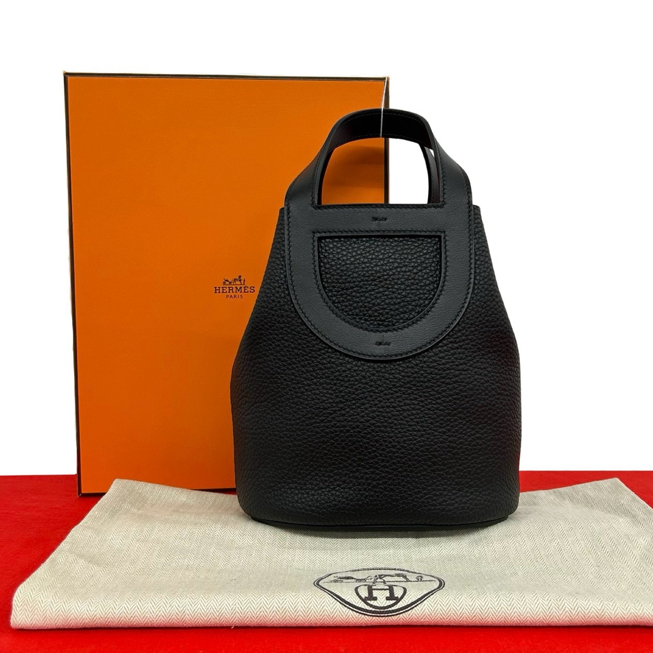 HERMES エルメス インザループ 18 トリヨンクレマンス ヴォースイフト ハンドバッグ ブラック
 60220