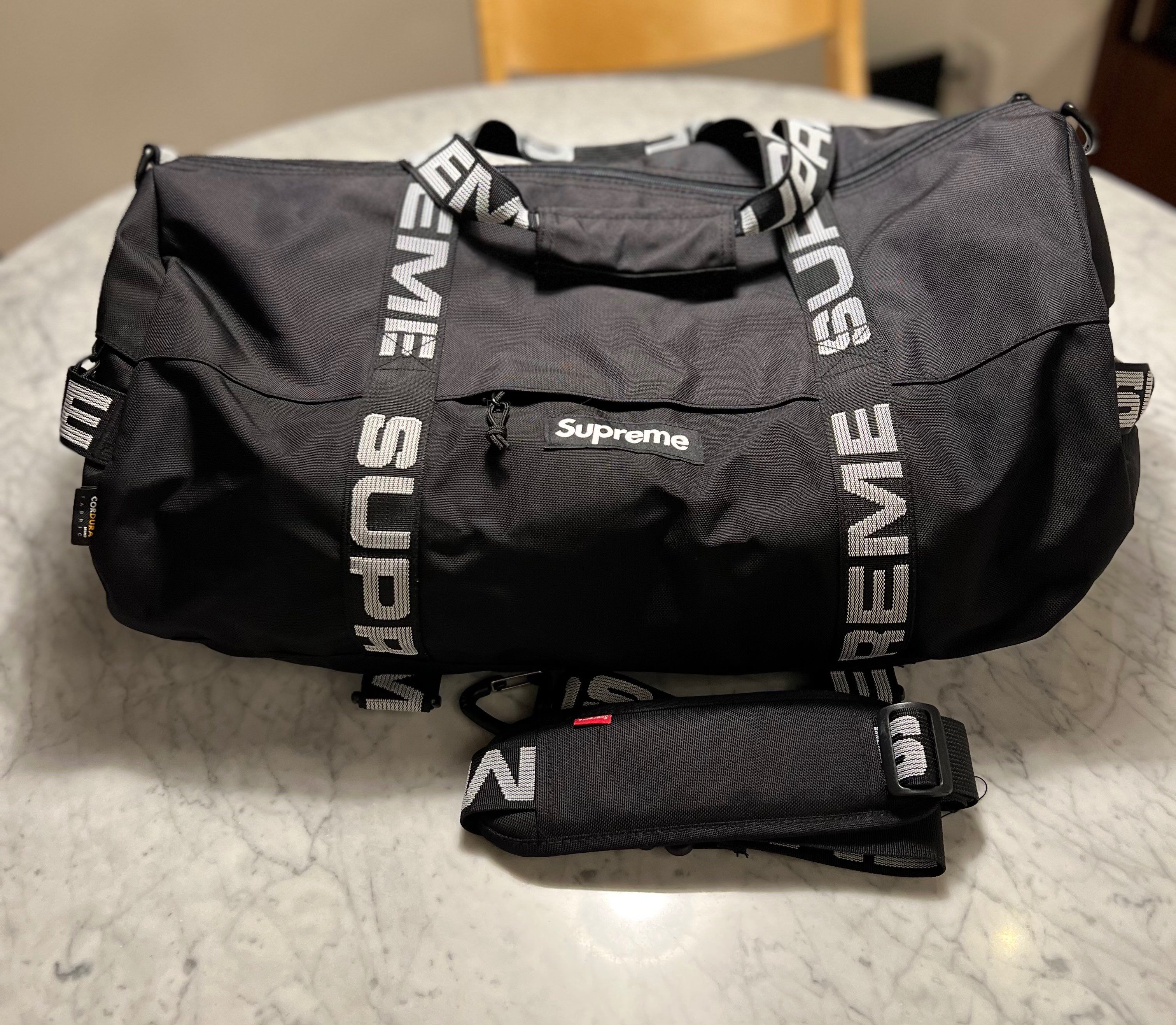 Supreme 18SS Duffle Bag "Black"