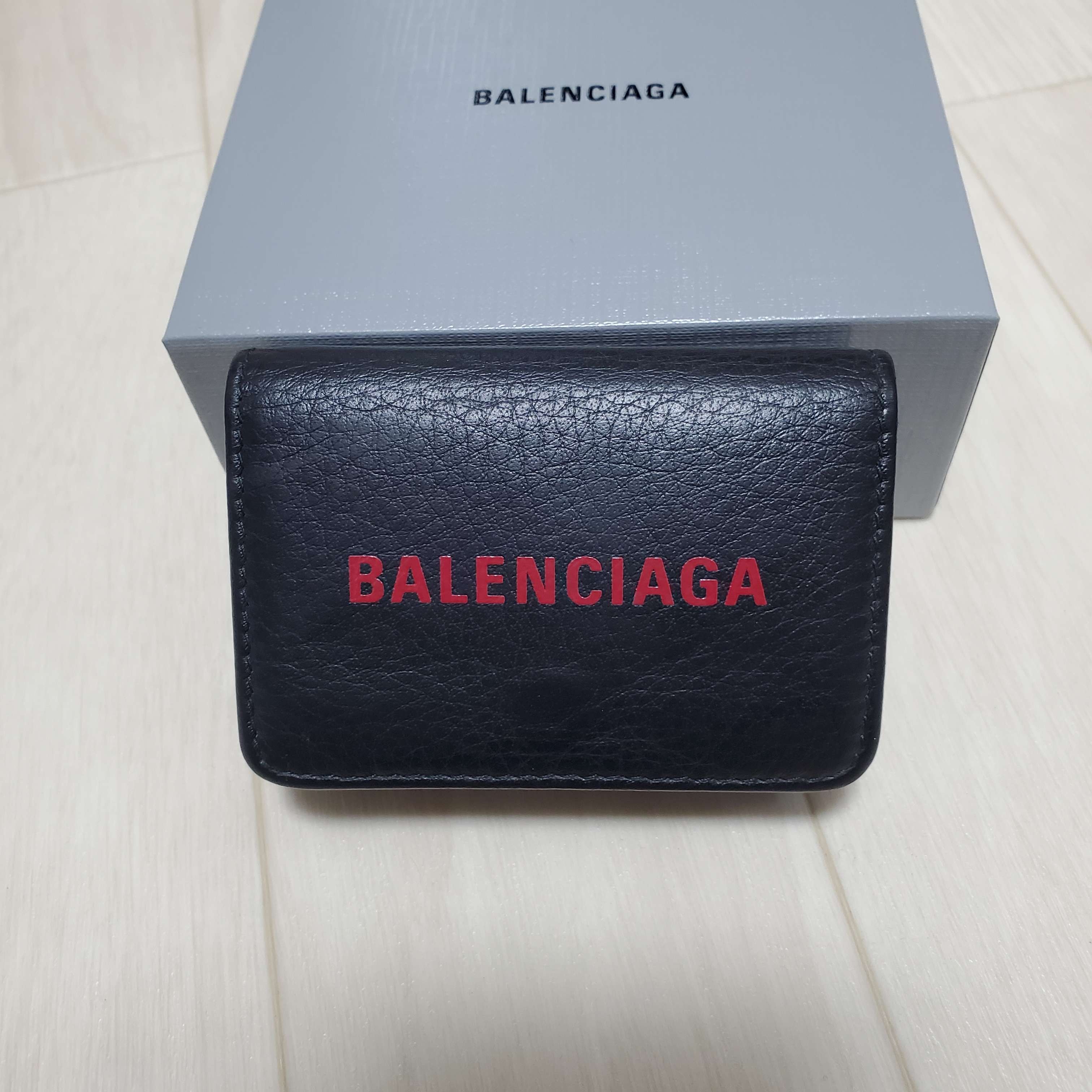 BALENCIAGA Cash Mini Wallet Grained Calfskin "Black/White"