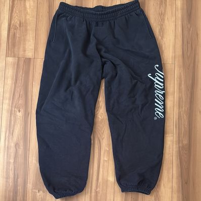 Supreme Raised Script Sweatpant "Navy"