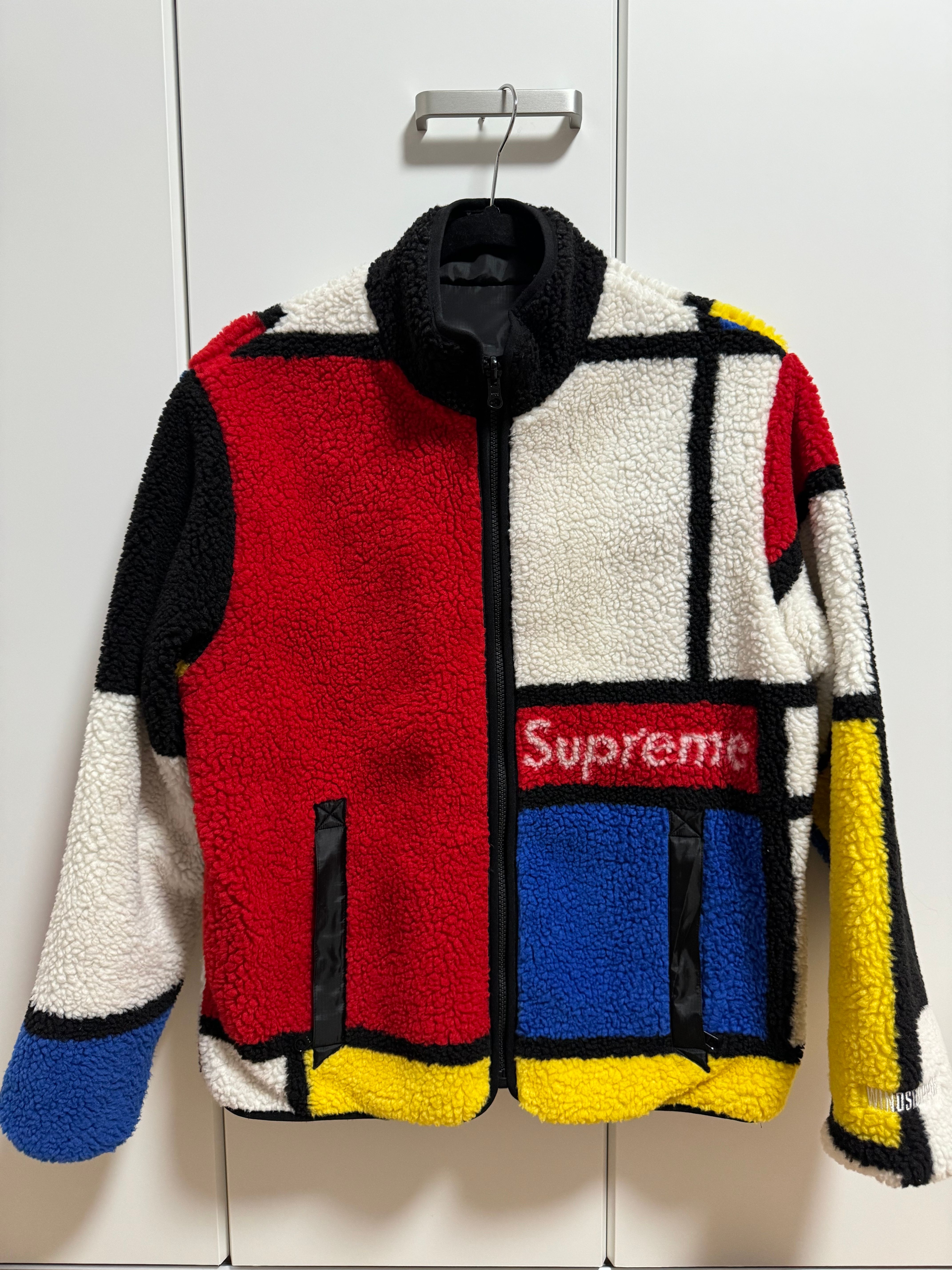 Supreme Reversible Colorblocked Fleece Jacket "Black"
