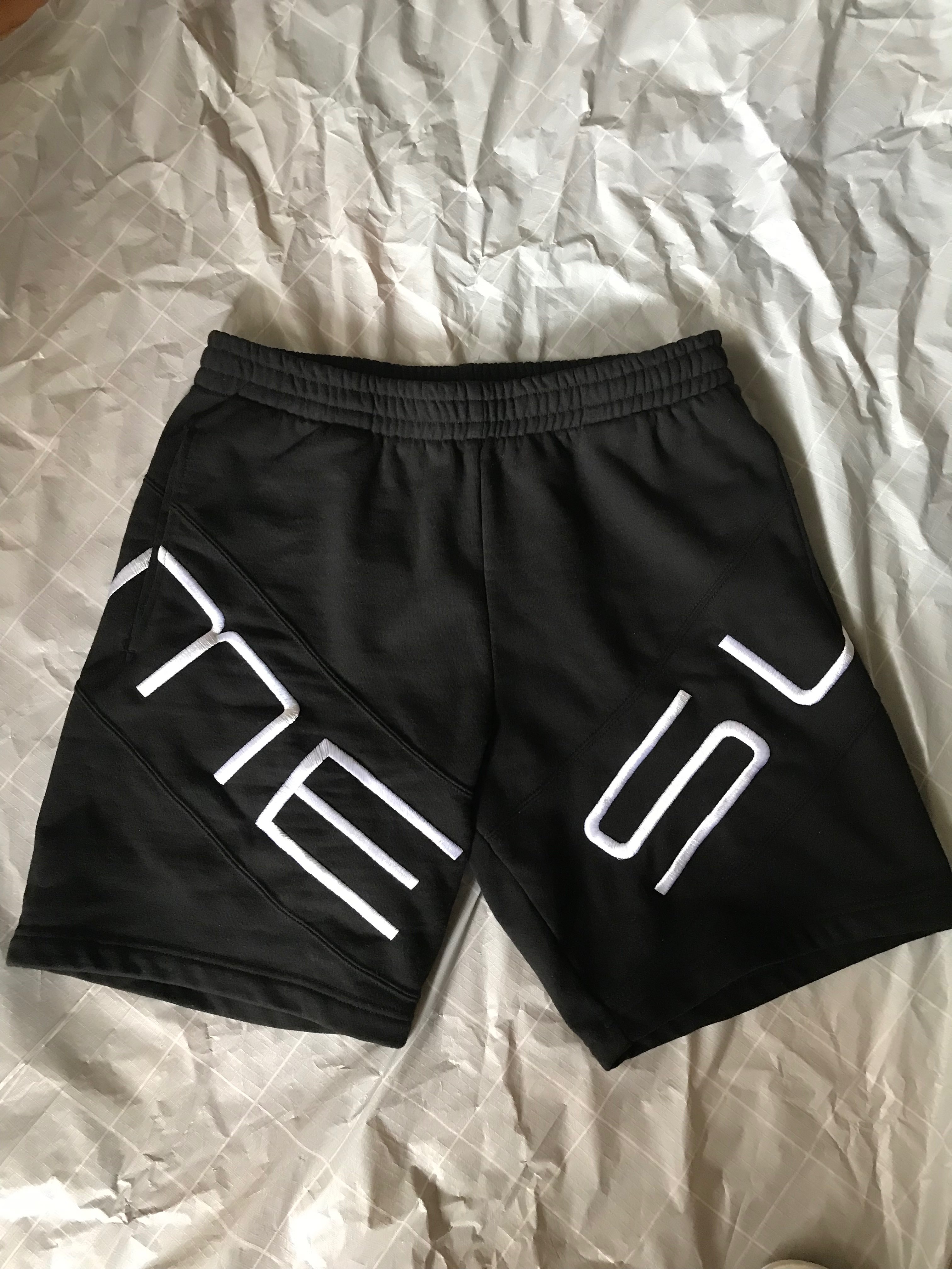Supreme Stretch Sweatshort "Black"