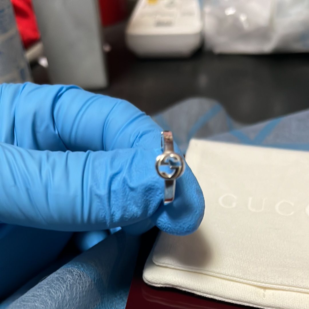 GUCCI Trademark Earrings "Silver"
