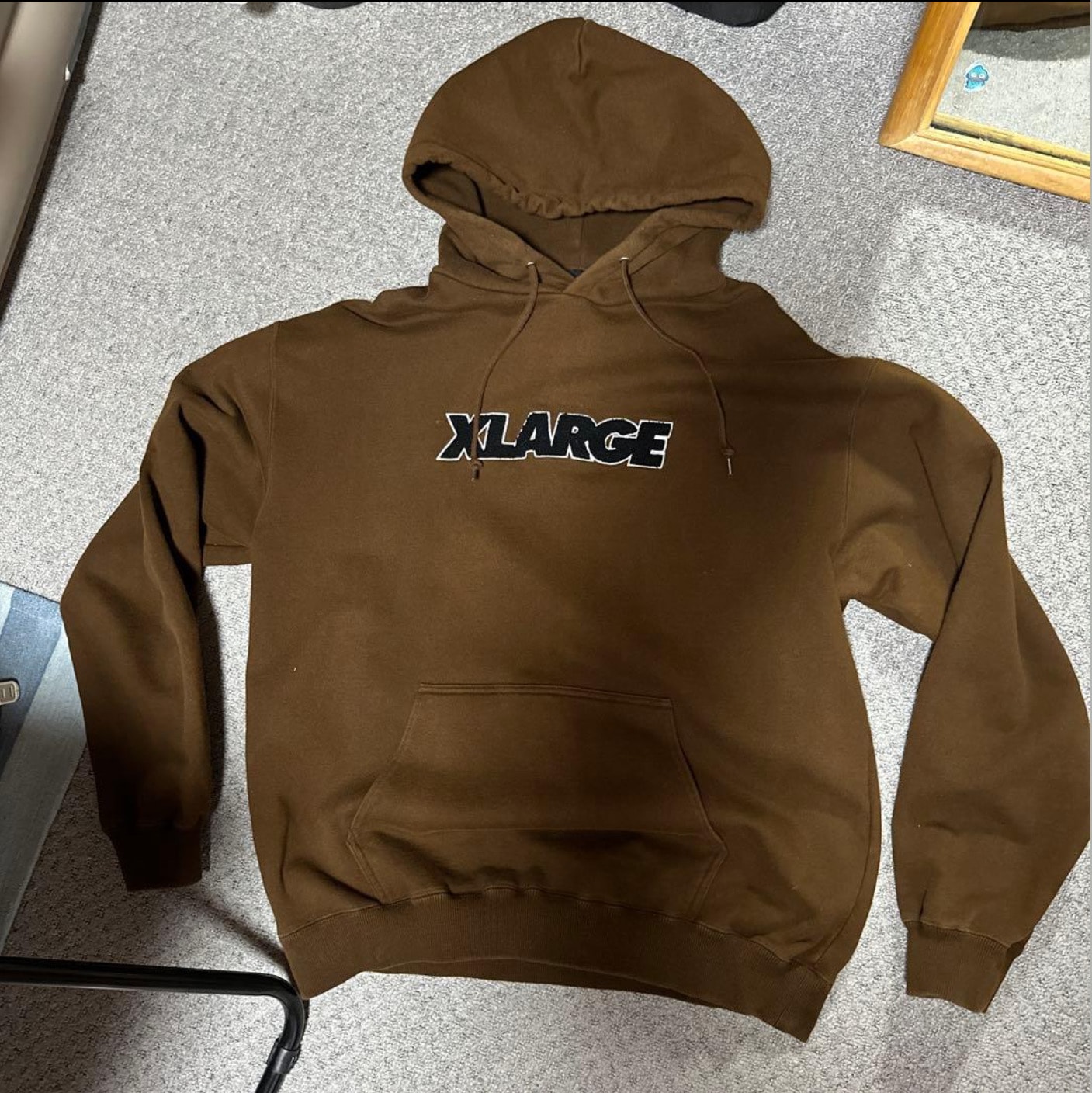 XLARGE STANDARD LOGO PULLOVER HOODED SWEAT "Brown"
