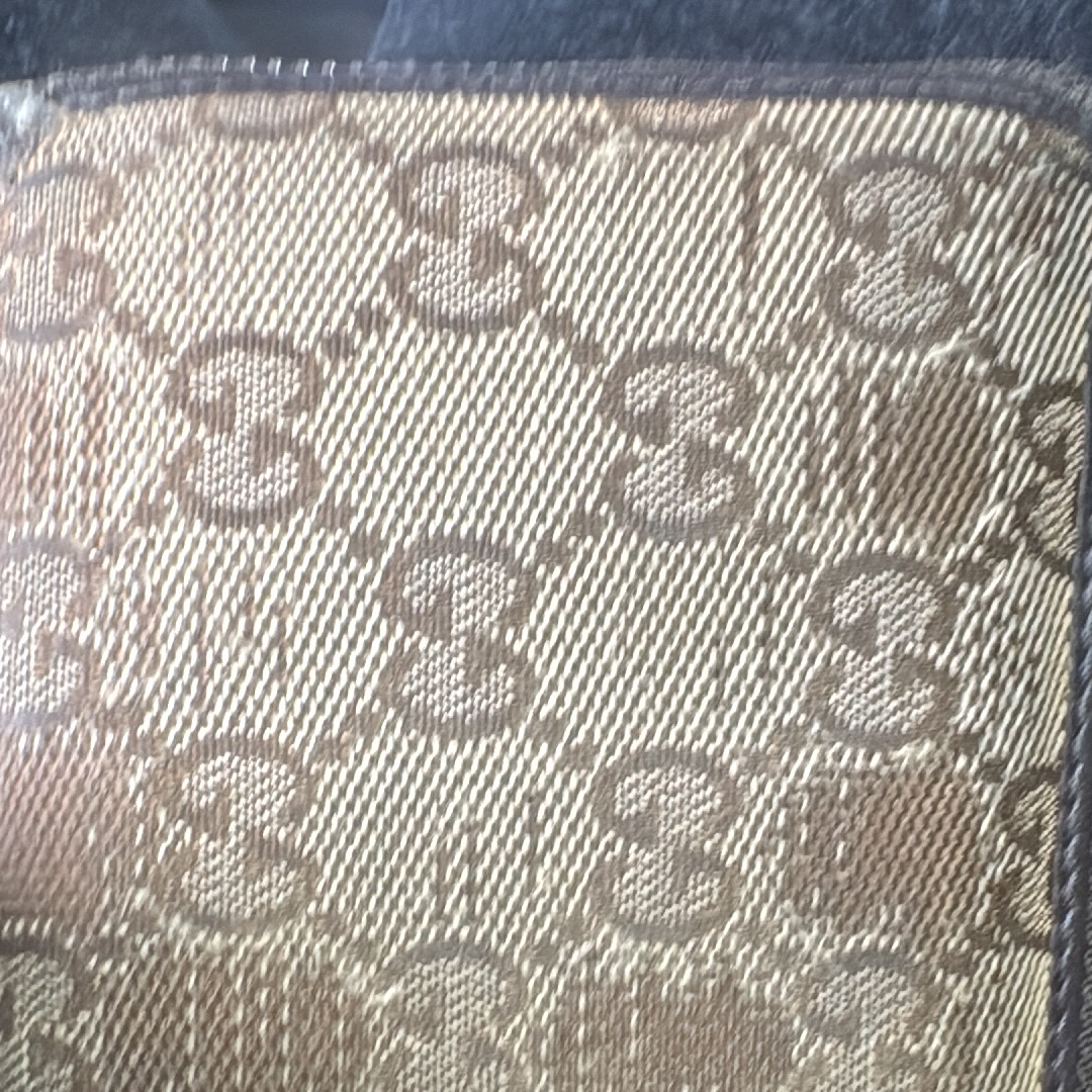 GUCCI GG Canvas Interlocking G Charm Wallet "Beige"