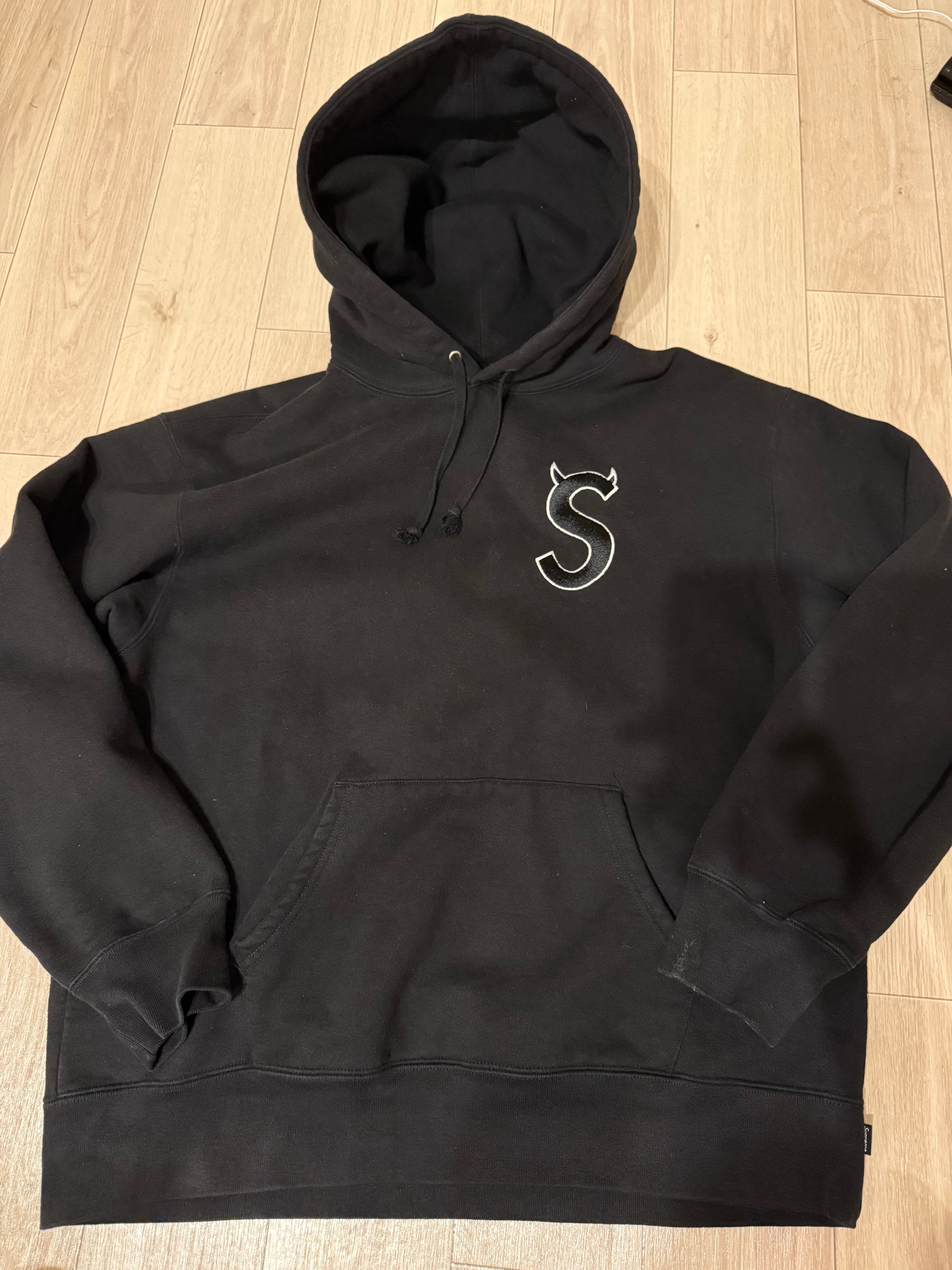 Supreme S Logo Hooded Sweatshirt "Black" (22FW)