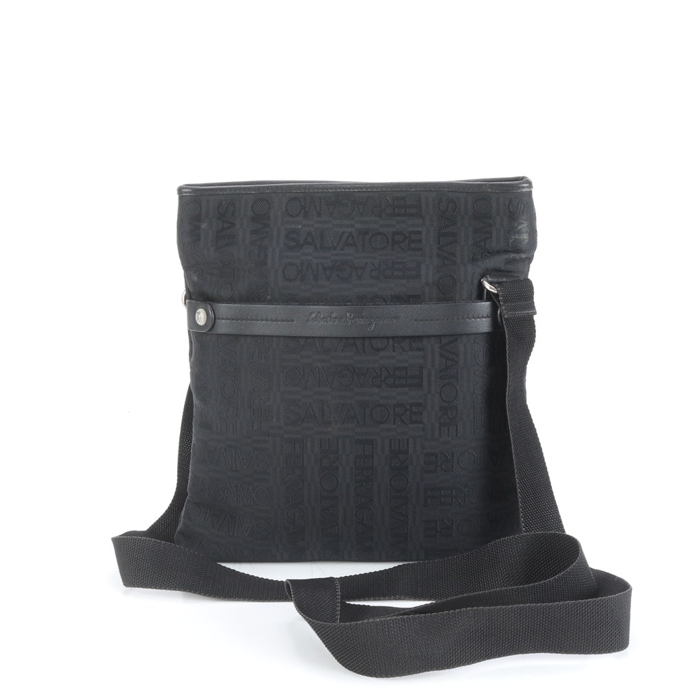 ■極美品 サルヴァトーレフェラガモ ショルダーバッグ